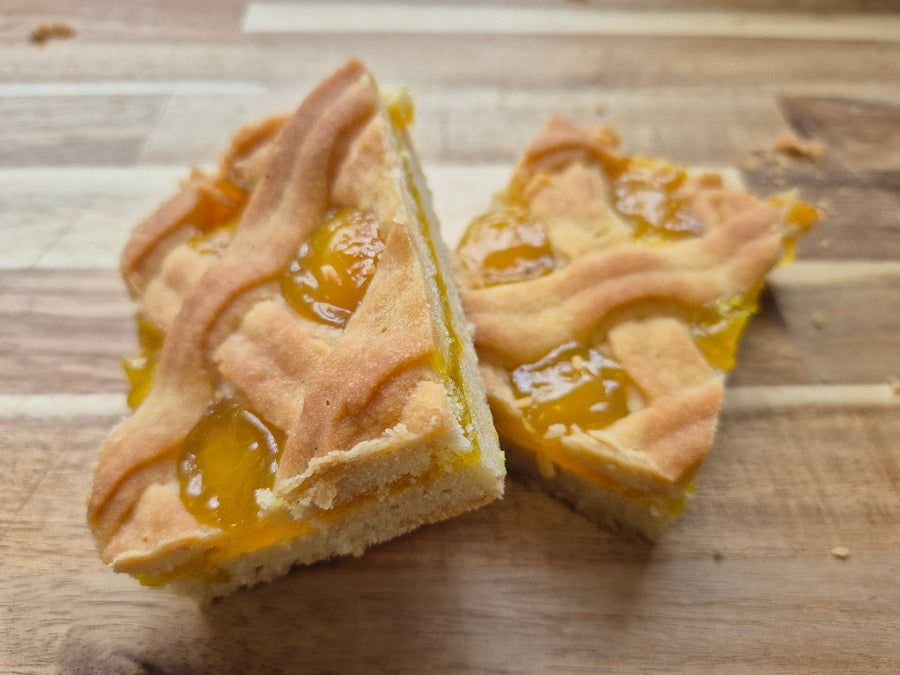 Lemon Curd Viennese Traybake