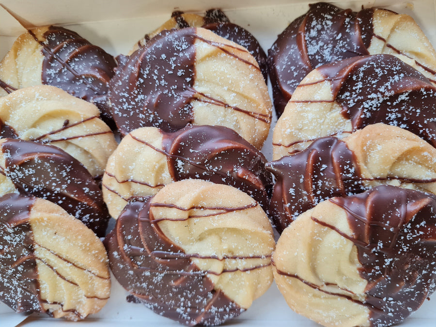 Box of 9 Viennese Whirls